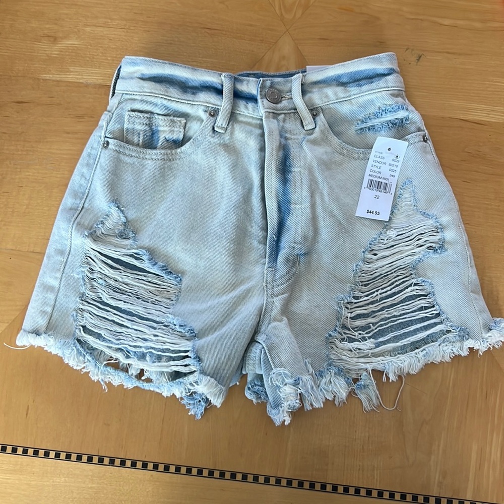 New Ultra high rise, vintage shorts with tag (all offers will be considered)